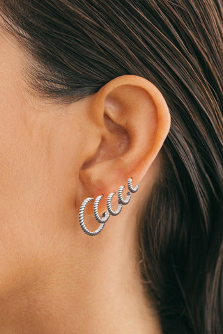 Small dots hoop silver (9mm)