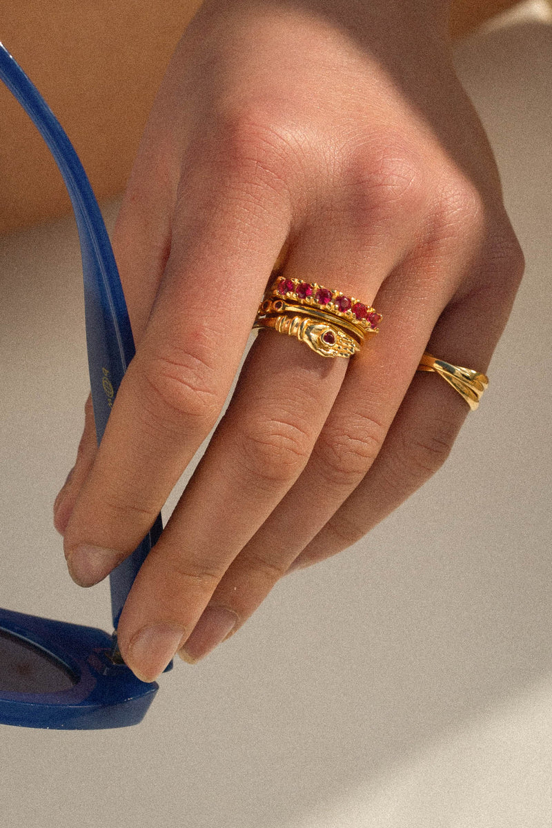 Vintage fuchsia ring gold plated