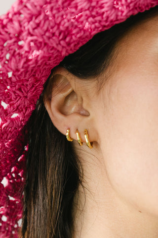 Hammered hoop gold plated small (9mm)